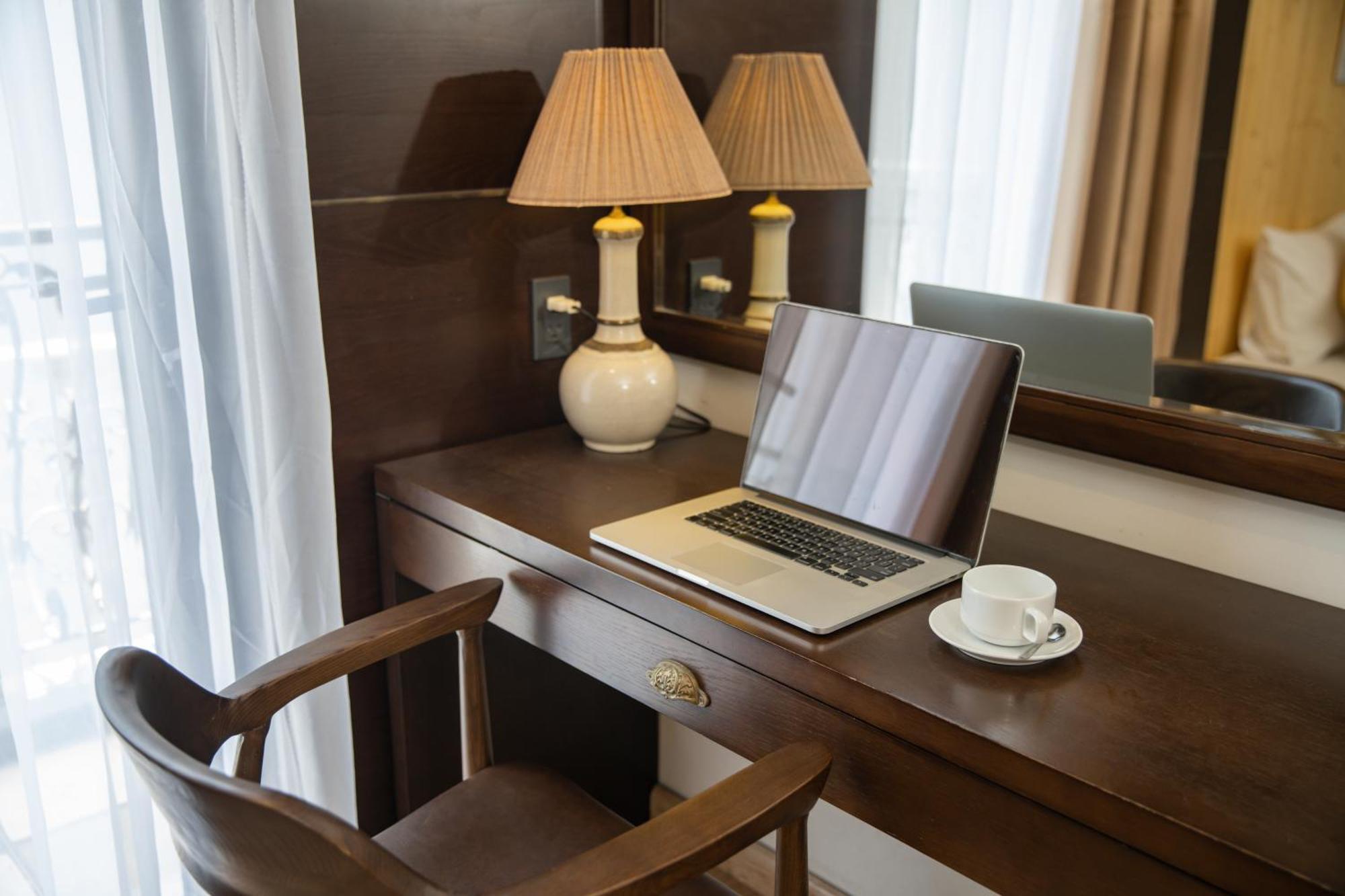 Palazzo Luxury Hotel Дананг Экстерьер фото
