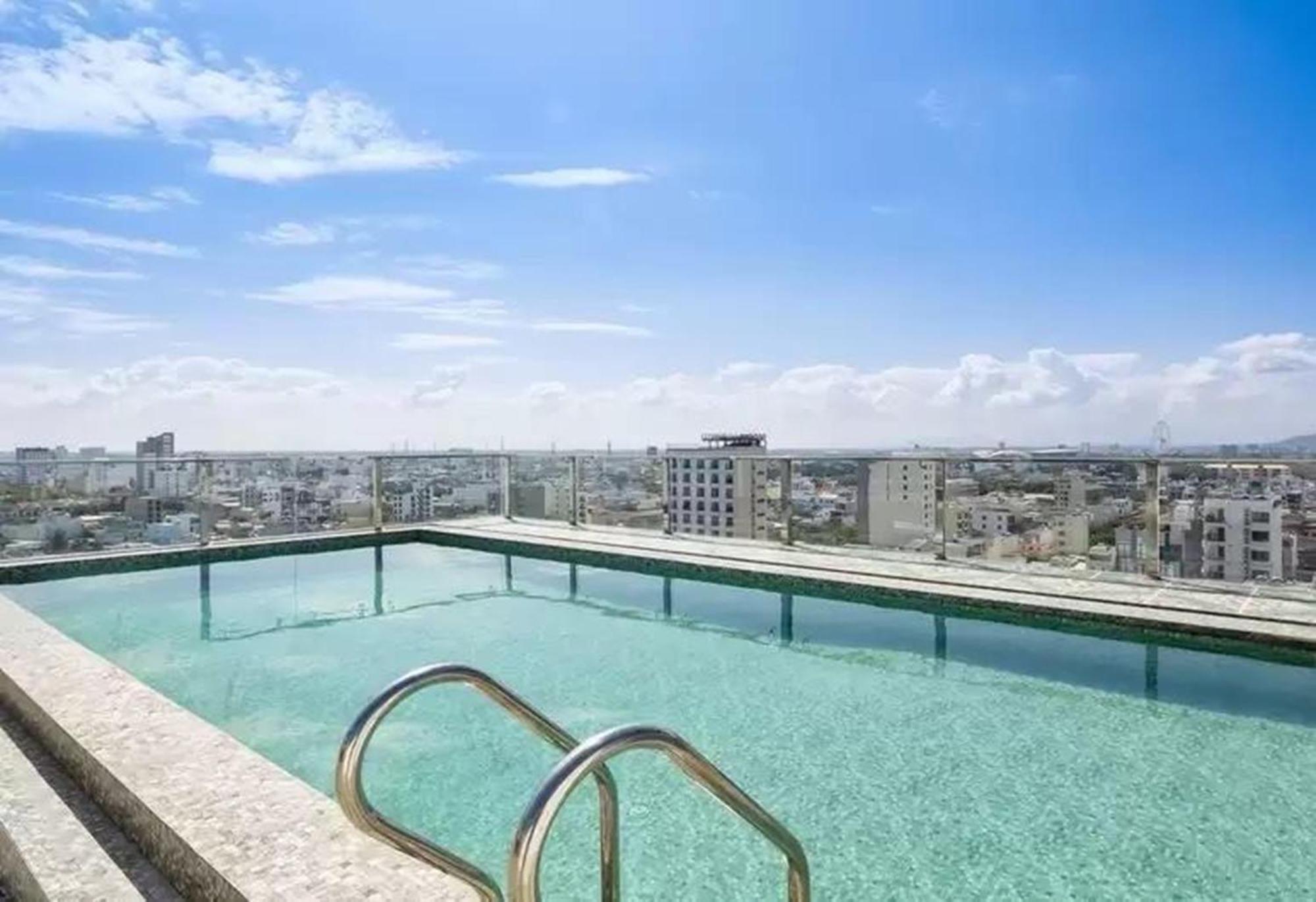 Palazzo Luxury Hotel Дананг Экстерьер фото
