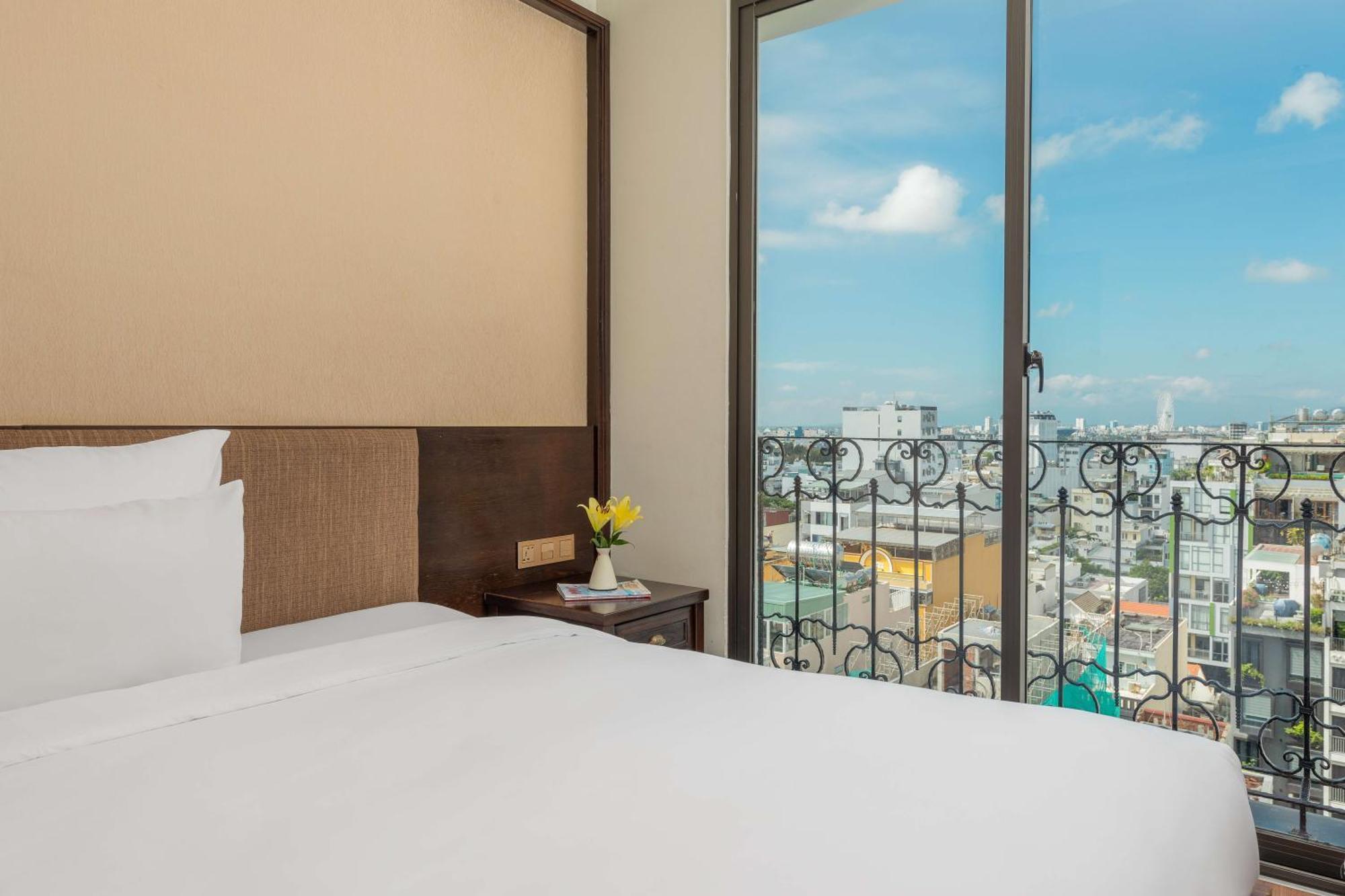 Palazzo Luxury Hotel Дананг Экстерьер фото